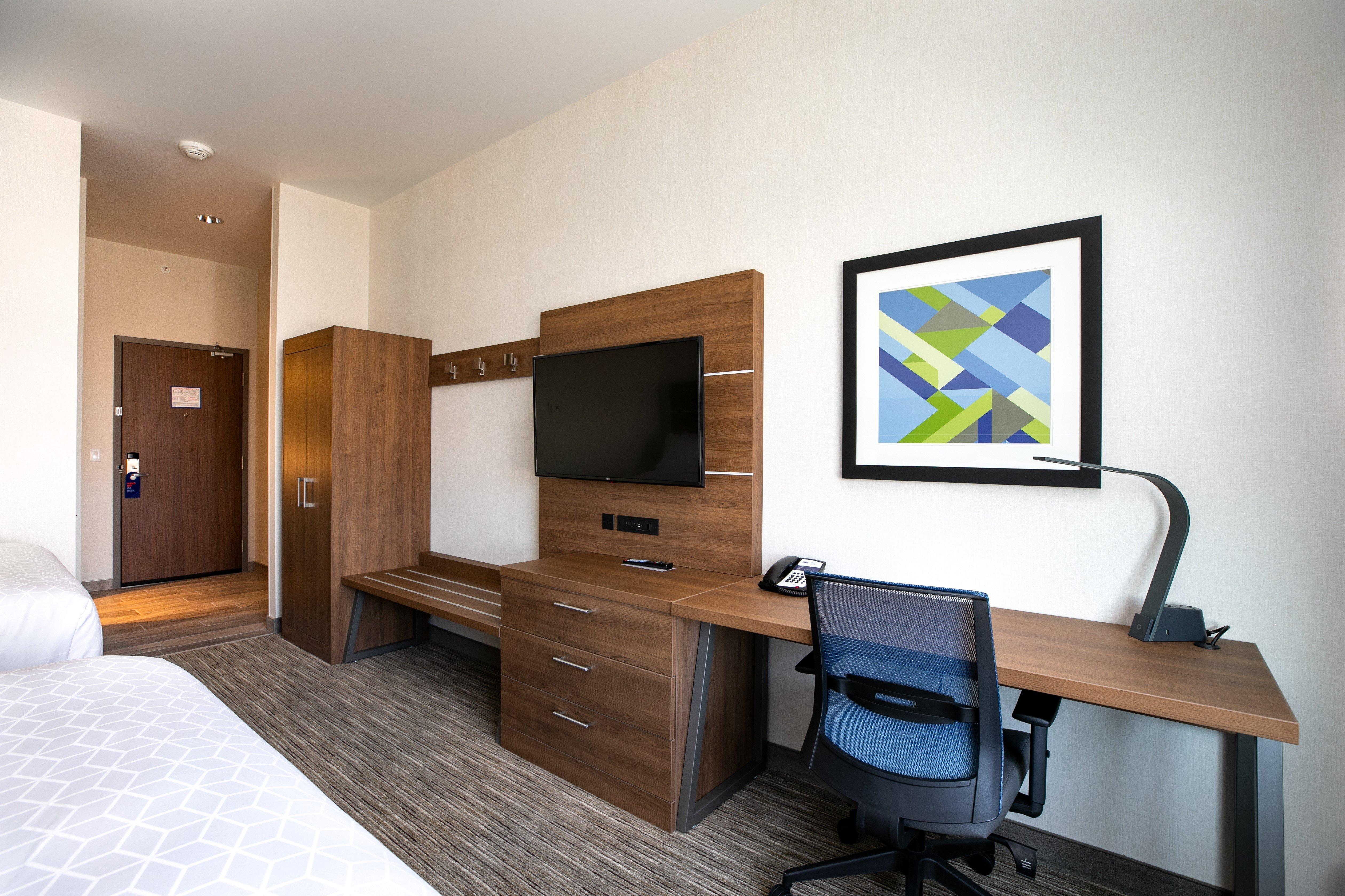 Holiday Inn Express - Lethbridge Southeast By Ihg Exterior photo